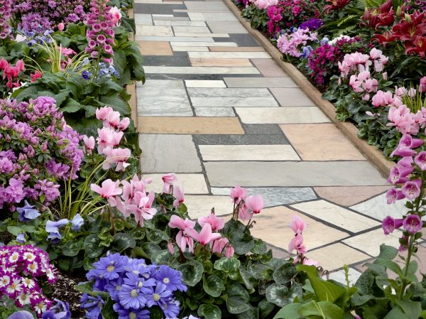 Garden Path Installation in Kirkland