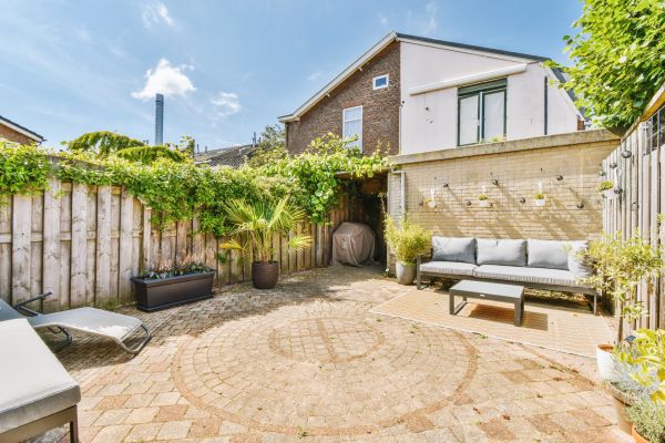 Courtyard Patio Service in Kirkland